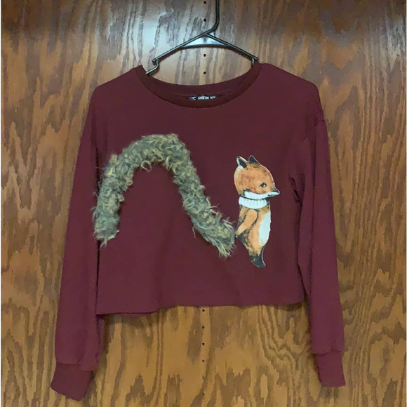 SHEIN Tops - SHEIN Faux Fur Fox Cropped Top